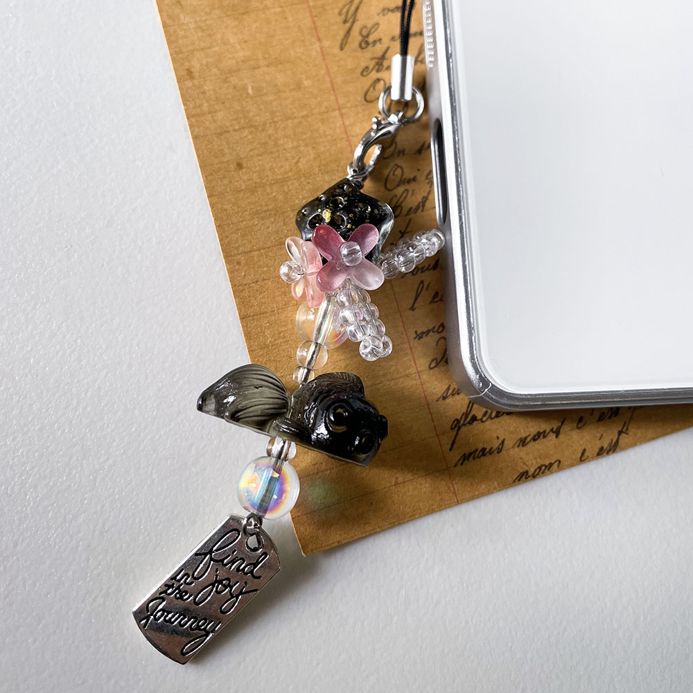 Cadena con dije de pez dorado  - Fashion Backpack Women reseña y precio
